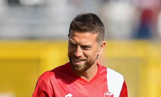 Padova scatenato: festeggia la B con Papu Gomez e Baselli. Il Bari ne prende tre 1 Padova scatenato: festeggia la B con Papu Gomez e Baselli. Il Bari ne prende tre