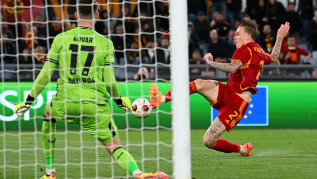 Kovar, il portiere che al Psv ha scelto la 32 in onore di... Abbiati 15 Kovar, il portiere che al Psv ha scelto la 32 in onore di... Abbiati