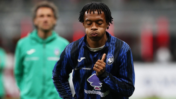 Cuadrado agli ex compagni: "Volevo salutarvi ma... mi hanno tolto dal gruppo" 12 Cuadrado agli ex compagni: "Volevo salutarvi ma... mi hanno tolto dal gruppo"