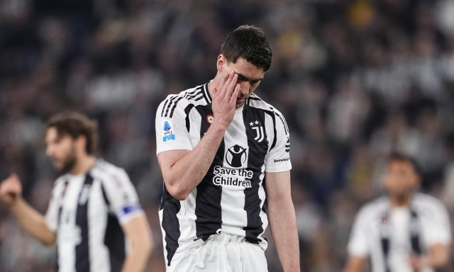 Vlahovic, spunta la pista italiana. Ecco quanto pesa sul bilancio e dove può andare 1 Vlahovic, spunta la pista italiana. Ecco quanto pesa sul bilancio e dove può andare