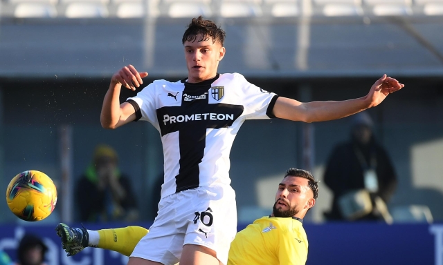 Leoni, è derby! Le strategie di Inter e Milan per il centrale del Parma 1 Leoni, è derby! Le strategie di Inter e Milan per il centrale del Parma