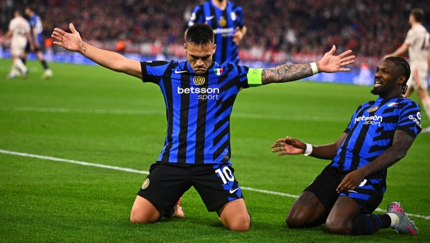 Clan, silenzi e parrucchieri: dalla Lazio dello scudetto alla Thula, quando lo spogliatoio si spacca 1 Clan, silenzi e parrucchieri: dalla Lazio dello scudetto alla Thula, quando lo spogliatoio si spacca