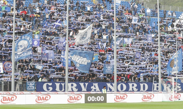 Morto un Brescia se ne fa un altro: ok all'accordo con la Feralpi. E Cellino annuncia battaglia 1 Morto un Brescia se ne fa un altro: ok all'accordo con la Feralpi. E Cellino annuncia battaglia