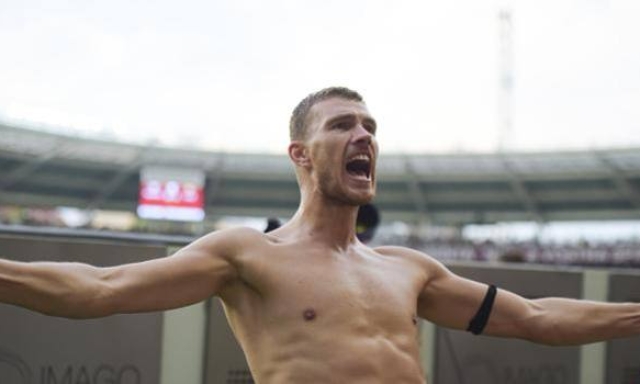 Fiorentina, Dzeko è già pronto: dieta e allenamenti a ritmo serrato per vincere in viola 1 Fiorentina, Dzeko è già pronto: dieta e allenamenti a ritmo serrato per vincere in viola