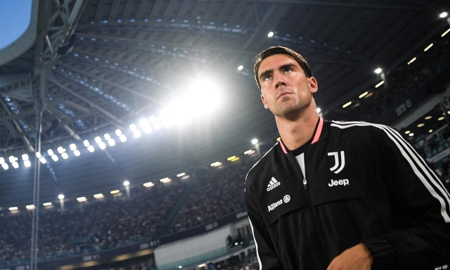 Juve, rebus Vlahovic: Comolli lavora alla exit strategy. E il Milan osserva... 1 Juve, rebus Vlahovic: Comolli lavora alla exit strategy. E il Milan osserva...