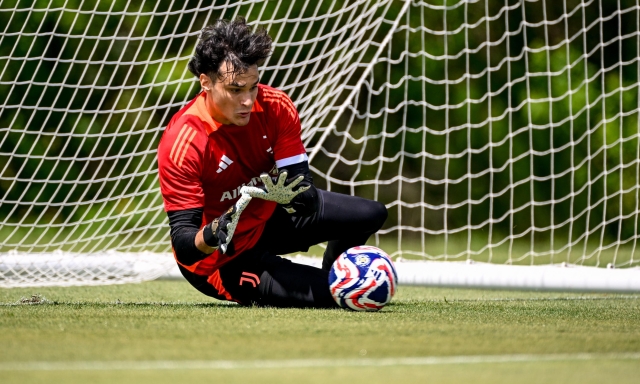 Garofani, portiere e cantautore: dopo il Mondiale per club con la Juve esce il suo primo singolo 1 Garofani, portiere e cantautore: dopo il Mondiale per club con la Juve esce il suo primo singolo