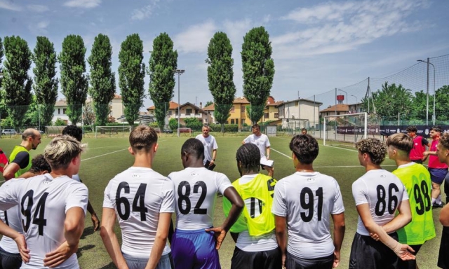 One of us, sabato il gran finale: un sogno, 30 ragazzi. E il migliore firmerà con il Genoa 1 One of us, sabato il gran finale: un sogno, 30 ragazzi. E il migliore firmerà con il Genoa
