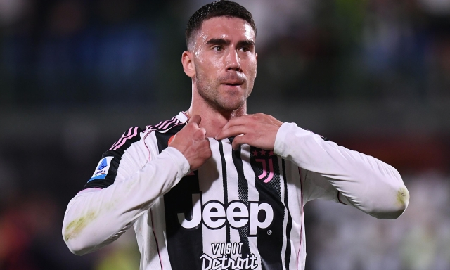 Vlahovic-Juve, la resa dei conti: le 4 ipotesi per uscire dalla gabbia del contratto. E il Milan...