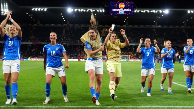 Italia, dolce sconfitta: 3-1 per la Spagna ma le azzurre sono ai quarti dopo 12 anni 1 Italia, dolce sconfitta: 3-1 per la Spagna ma le azzurre sono ai quarti dopo 12 anni
