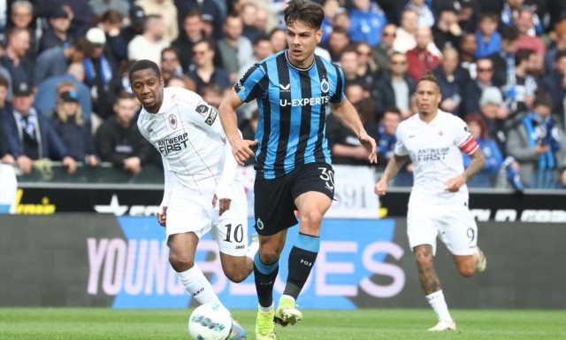 Jashari non fa la foto di squadra con il Bruges e si allena da solo. Vuole solo il Milan