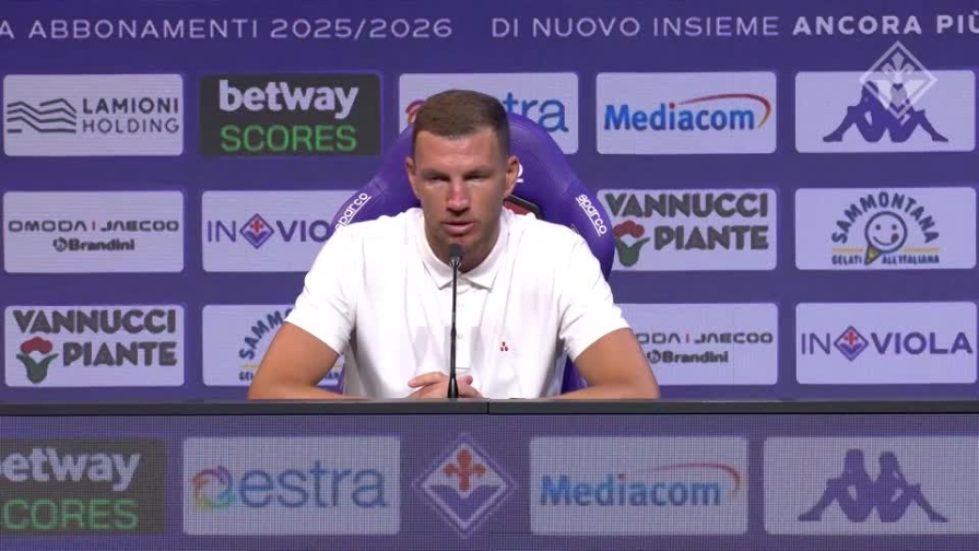 Dzeko: "Tre finali perse? Non è un caso, ma ora c'è Pioli" 16 Dzeko: "Tre finali perse? Non è un caso, ma ora c'è Pioli"