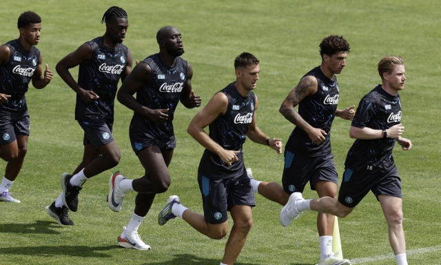 Il nuovo Napoli prende forma, Conte ridisegna l'attacco: più qualità e più gol