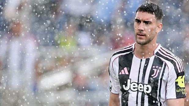 Vlahovic-Milan, il piano dei rossoneri: i bookie ora ci credono