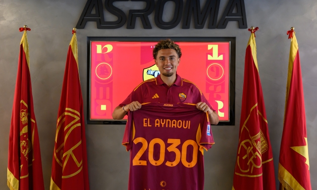 Roma, ecco El Aynaoui: "Mollai il tennis per Iniesta". Papà Younes: "Deve puntare al Pallone d'oro" 15 Roma, ecco El Aynaoui: "Mollai il tennis per Iniesta". Papà Younes: "Deve puntare al Pallone d'oro"