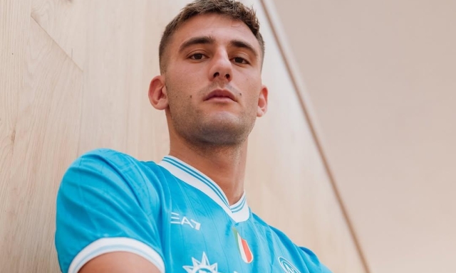 Lucca: "Napoli prima scelta. Giocare con Lukaku? Prima lo vedevo in tv...". Romelu: "Lui un'arma in più" 15 Lucca: "Napoli prima scelta. Giocare con Lukaku? Prima lo vedevo in tv...". Romelu: "Lui un'arma in più"