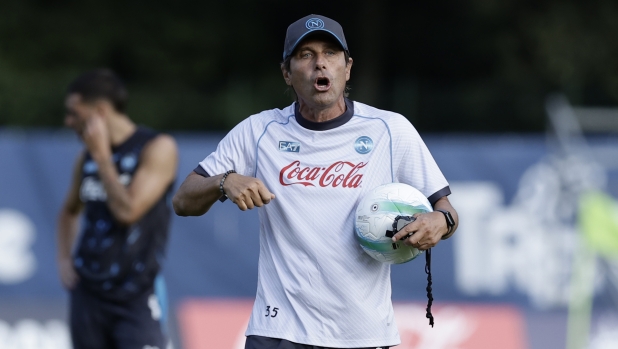 LIVE Napoli-Catanzaro 2-0: Raspadori da due passi, Lucca su rigore. Palo di Beukema