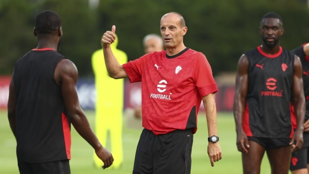 Con Allegri nasce il nuovo Milan: in 4 possono cambiare ruolo (e 2 si sono già visti) 16 Con Allegri nasce il nuovo Milan: in 4 possono cambiare ruolo (e 2 si sono già visti)