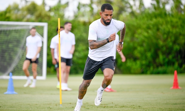 Douglas Luiz, storia di un ammutinamento: pace armata con la Juve, multa e valigia pronta