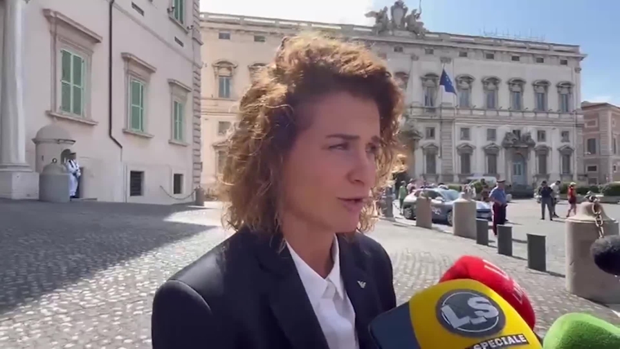Girelli: "Bambine, mettetevi gli scarpini e inseguite il vostro sogno"