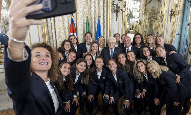 Mattarella alle azzurre: "Grande Europeo, avevo predisposto tutto per essere alla finale..."