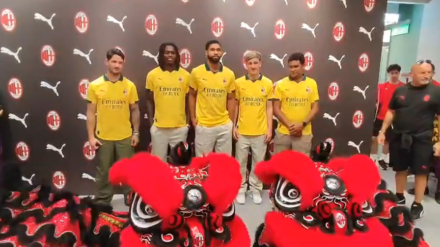Milan, la terza maglia è gialla! La presentazione a Singapore