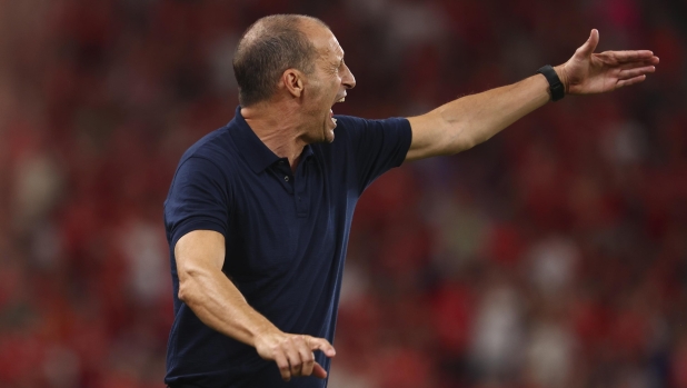 Semplice e organizzato, in questo Milan si vede Allegri. Che ha già due colonne portanti 16 Semplice e organizzato, in questo Milan si vede Allegri. Che ha già due colonne portanti