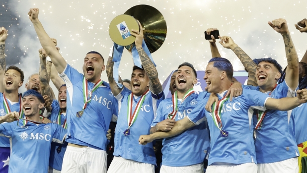 Diritti tv: il Napoli campione incassa 14 milioni in meno dell'Inter. Tutte le cifre