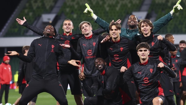 Comotto titolare, Estupinan e il Milan... con la palla. Che cosa vedere contro il Perth Glory 15 Comotto titolare, Estupinan e il Milan... con la palla. Che cosa vedere contro il Perth Glory