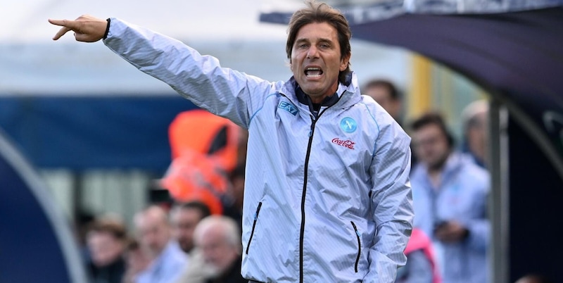 Napoli, Conte e il giochino dei favoriti 16 Napoli, Conte e il giochino dei favoriti