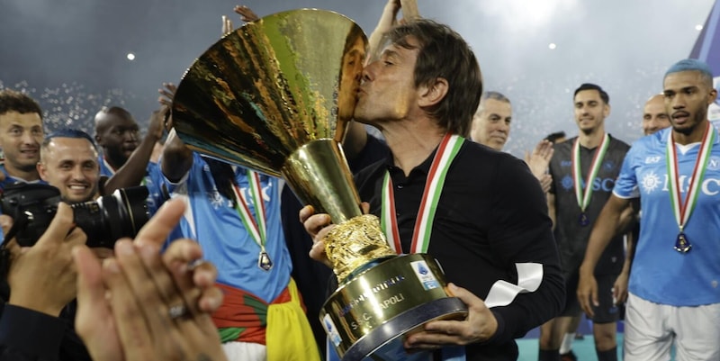 Napoli, missione Conte: l'obiettivo di Antonio è fare meglio di Maradona 1 Napoli, missione Conte: l'obiettivo di Antonio è fare meglio di Maradona