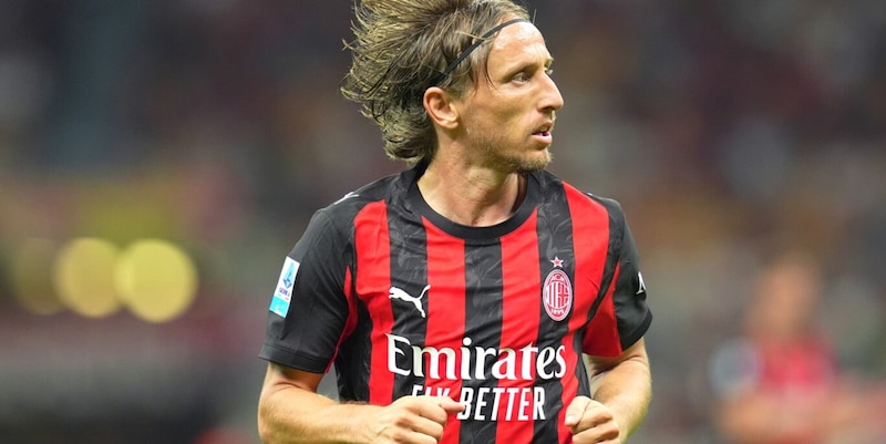 Modric, Jashari e Ricci, il rebus di Allegri: Milan, tre play in casa ma ne può giocare uno solo 1 Modric, Jashari e Ricci, il rebus di Allegri: Milan, tre play in casa ma ne può giocare uno solo