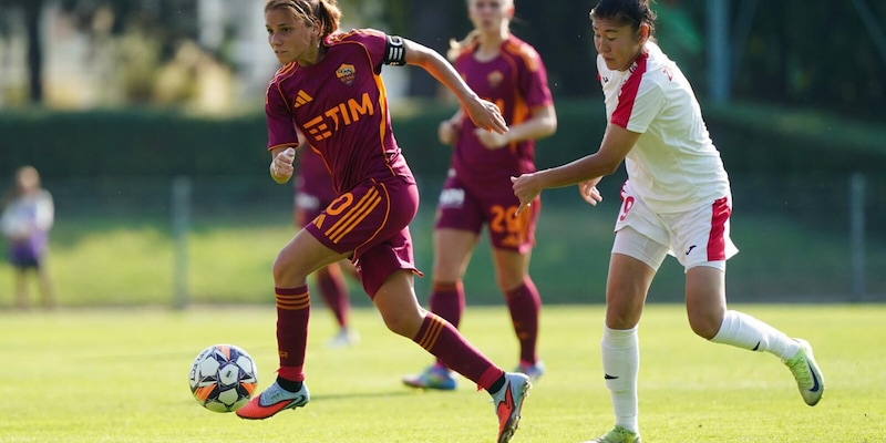 C’è una Roma (quasi) in Champions: è la femminile, in cui brilla la solita Giugliano 14 C’è una Roma (quasi) in Champions: è la femminile, in cui brilla la solita Giugliano