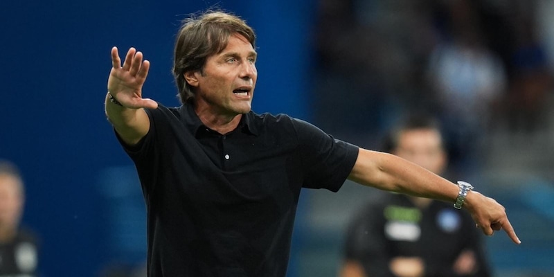 Napoli, Conte: "Sfida con Allegri? È tutti contro tutti in questo campionato"