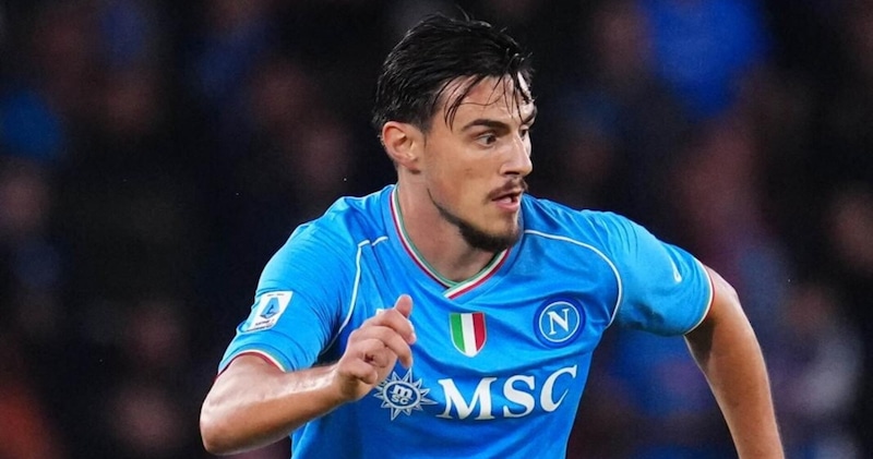 Elmas vuole solo il Napoli: prosegue la trattativa con il Lipsia
