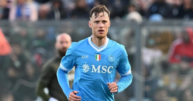 Beukema: "Napoli? Campioni d'Italia ma umili. Chiedo tanti consigli a Rrahmani" 15 Beukema: "Napoli? Campioni d'Italia ma umili. Chiedo tanti consigli a Rrahmani"