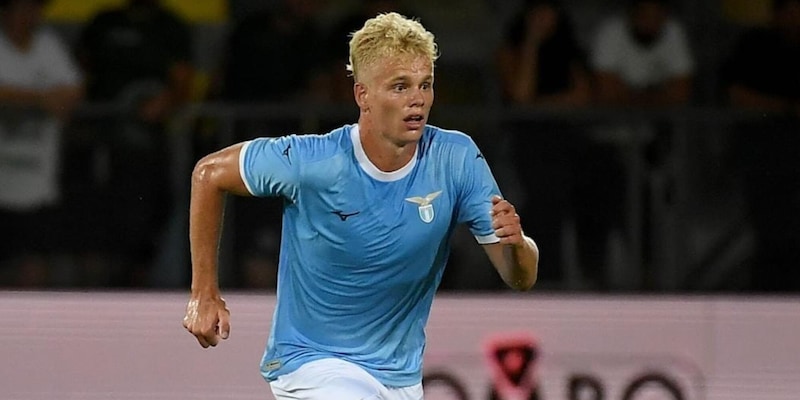 Lazio, Provstgaard esalta Sarri: "Il mister mi piace, ha grandi idee" 16 Lazio, Provstgaard esalta Sarri: "Il mister mi piace, ha grandi idee"