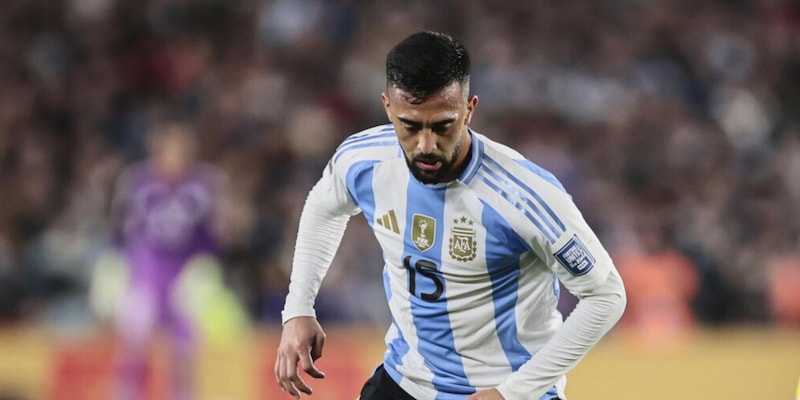 Nico Gonzalez convocato dall'Argentina per le qualificazioni Mondiali. Dybala e Soulé assenti
  1 Nico Gonzalez convocato dall'Argentina per le qualificazioni Mondiali. Dybala e Soulé assenti