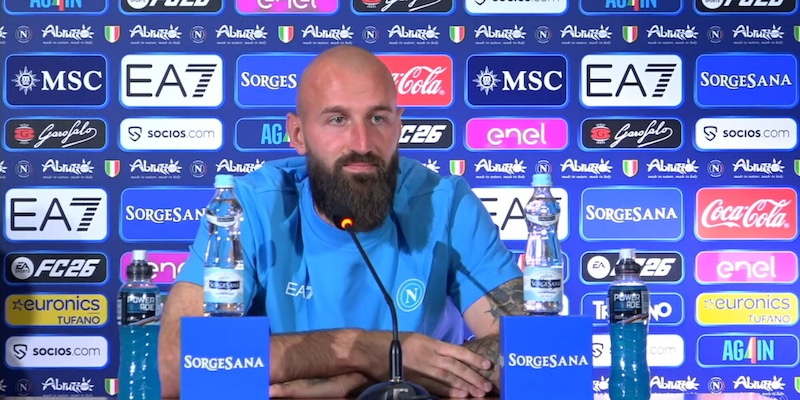 Milinkovic-Savic: "Interesse del Napoli a marzo. Non mi sento secondo, a Conte non potevo dire no" 16 Milinkovic-Savic: "Interesse del Napoli a marzo. Non mi sento secondo, a Conte non potevo dire no"