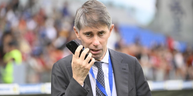 Roma, Massara è sbarcato a Pisa: il mercato si fa dalla tribuna dell'Arena Garibaldi 16 Roma, Massara è sbarcato a Pisa: il mercato si fa dalla tribuna dell'Arena Garibaldi