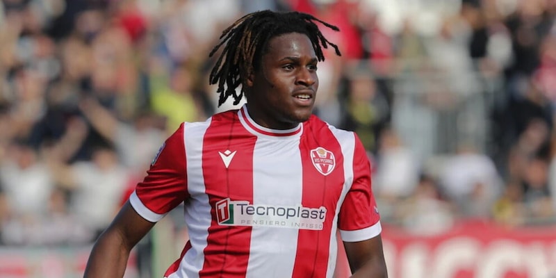 Juve, fatta per Okoro: chi è il giovane in arrivo dal Venezia 15 Juve, fatta per Okoro: chi è il giovane in arrivo dal Venezia