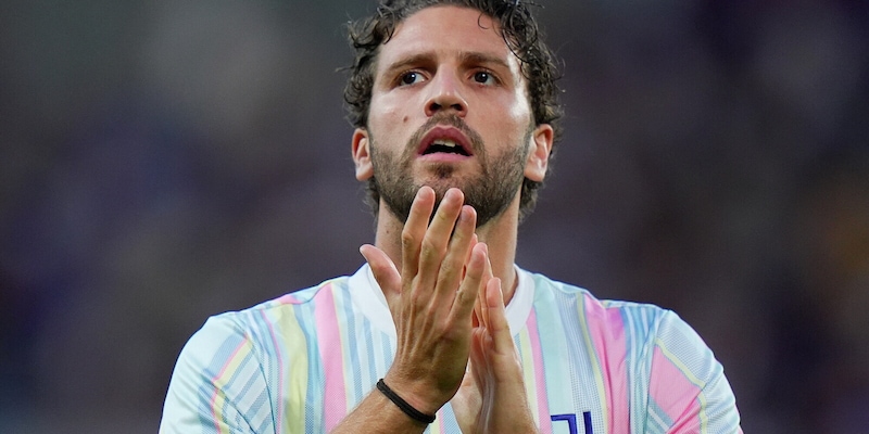 "Locatelli, offerta da 25 milioni dall'Arabia: la Juve dice no. L'alternativa è un ex" 16 "Locatelli, offerta da 25 milioni dall'Arabia: la Juve dice no. L'alternativa è un ex"