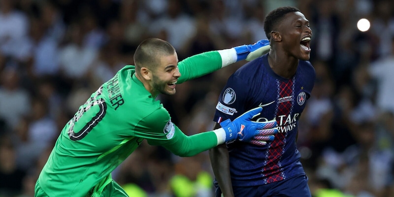 Psg più forte della papera di Chevalier: Tottenham, 2-0 buttato via e Supercoppa francese ai rigori