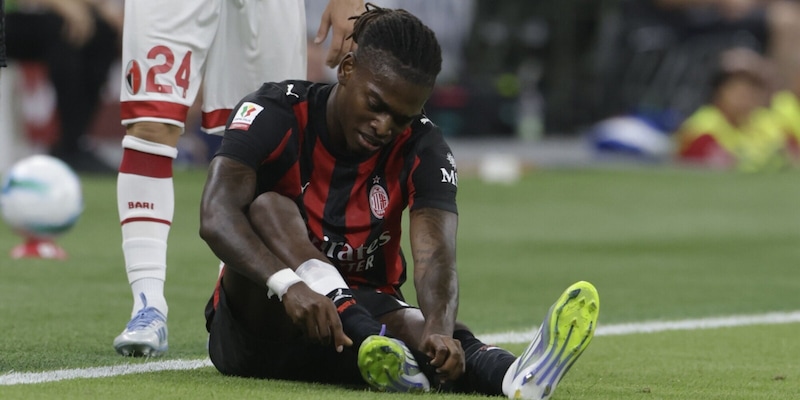 Il Milan di Allegri ai sedicesimi di Coppa Italia: Bari eliminato ma Leao infortunato