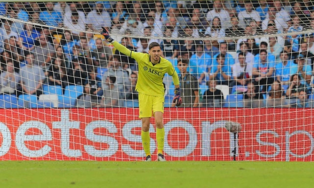 Napoli-Cagliari, le formazioni ufficiali: Conte conferma Meret. Pisacane sceglie Esposito