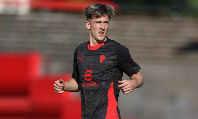 Lecce-Milan, le formazioni ufficiali: Saelemaekers in attacco, Camarda parte titolare