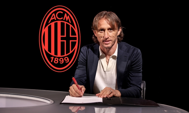 Modric pronto allo sbarco: lunedì la presentazione in casa Milan e il bagno di folla in centro