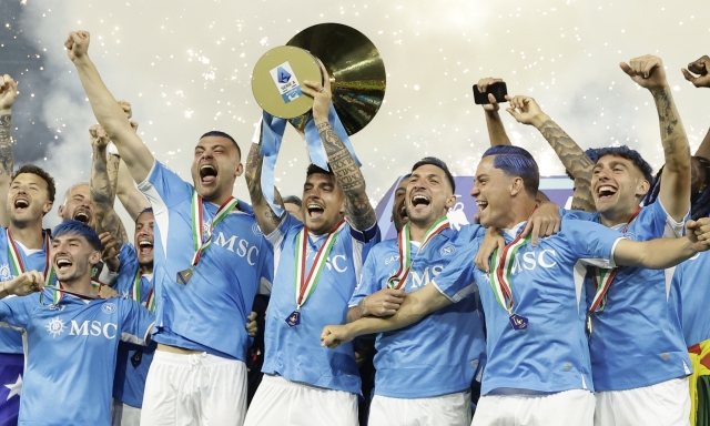 Il calcio è una delle aziende più redditizie del Paese, ma per aiutarlo è stato fatto poco