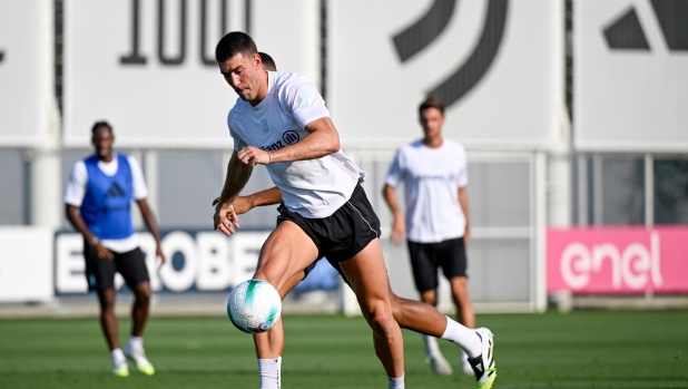 Vlahovic aspetta il Milan. Ma la Juventus aspetta un'offerta. E ha fretta 15 Vlahovic aspetta il Milan. Ma la Juventus aspetta un'offerta. E ha fretta
