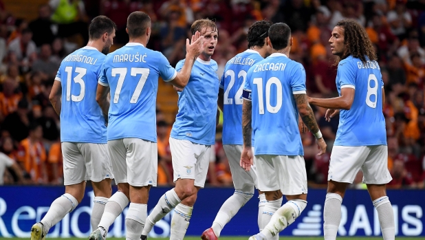 Lazio, rimandato l’esordio della terza maglia con il Burnley