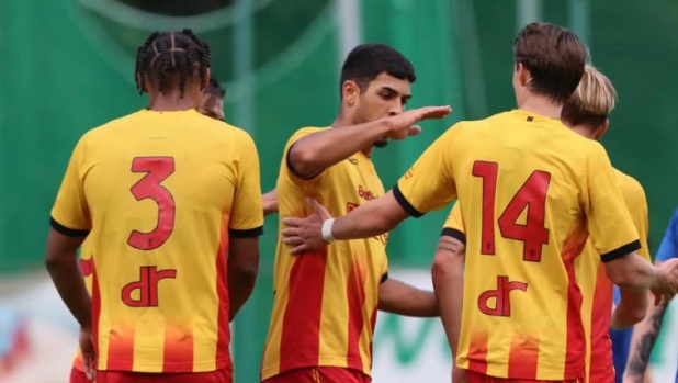 Lecce, non c'è Camarda ma contro la Carrarese decide Helgason